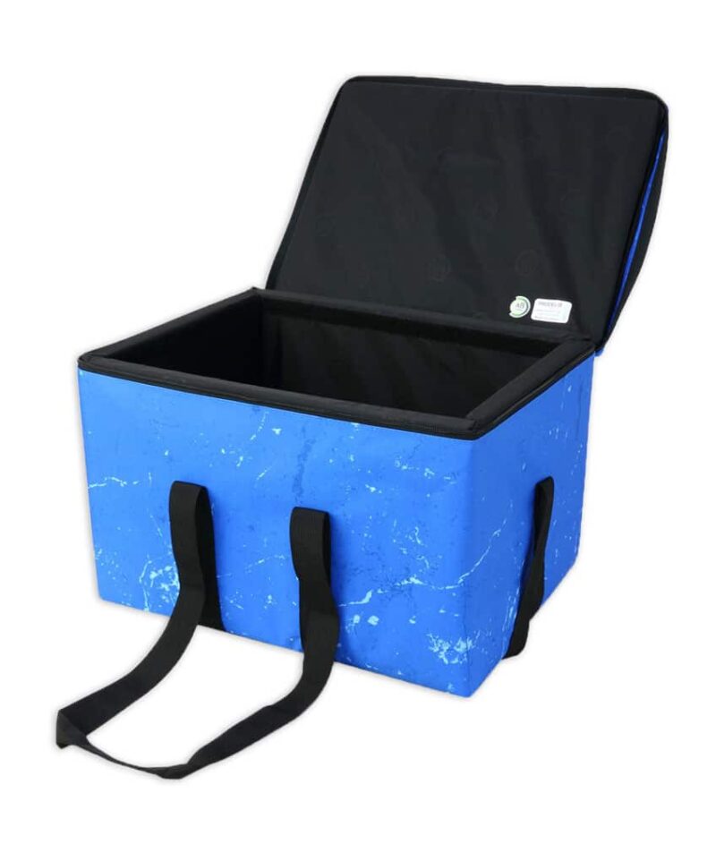 An extraordinary design that keeps the frozen foods cold for up to 4 hours! This food cooler box has thick layers of insulation and a liquid gel can be added to give additional coolness to the product inside. Up to 10 hours cooling