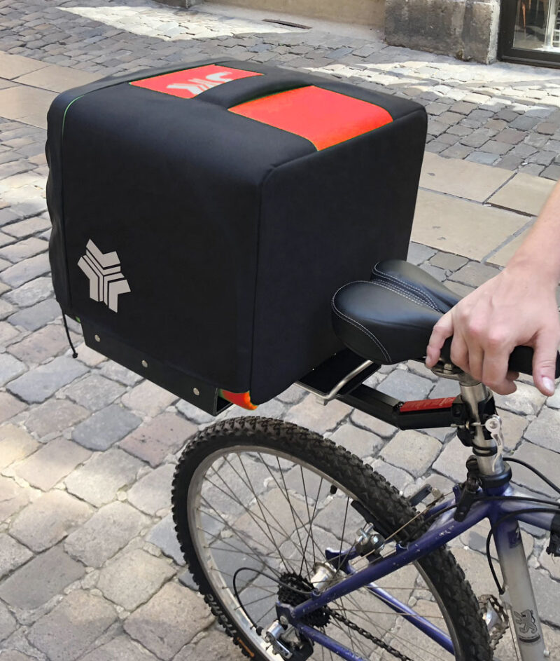 ProdelBags Miles Agility delivery box for bicycle couriers. Insulated delivery bag 39 liters